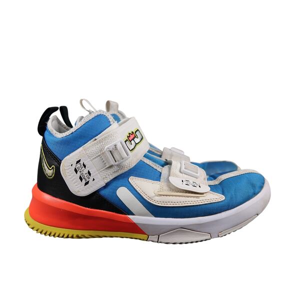 Nike Shoes Youth 5.5 Basketball Sneakers LeBron Soldier 13 GS Sport Athletic - Picture 1 of 12